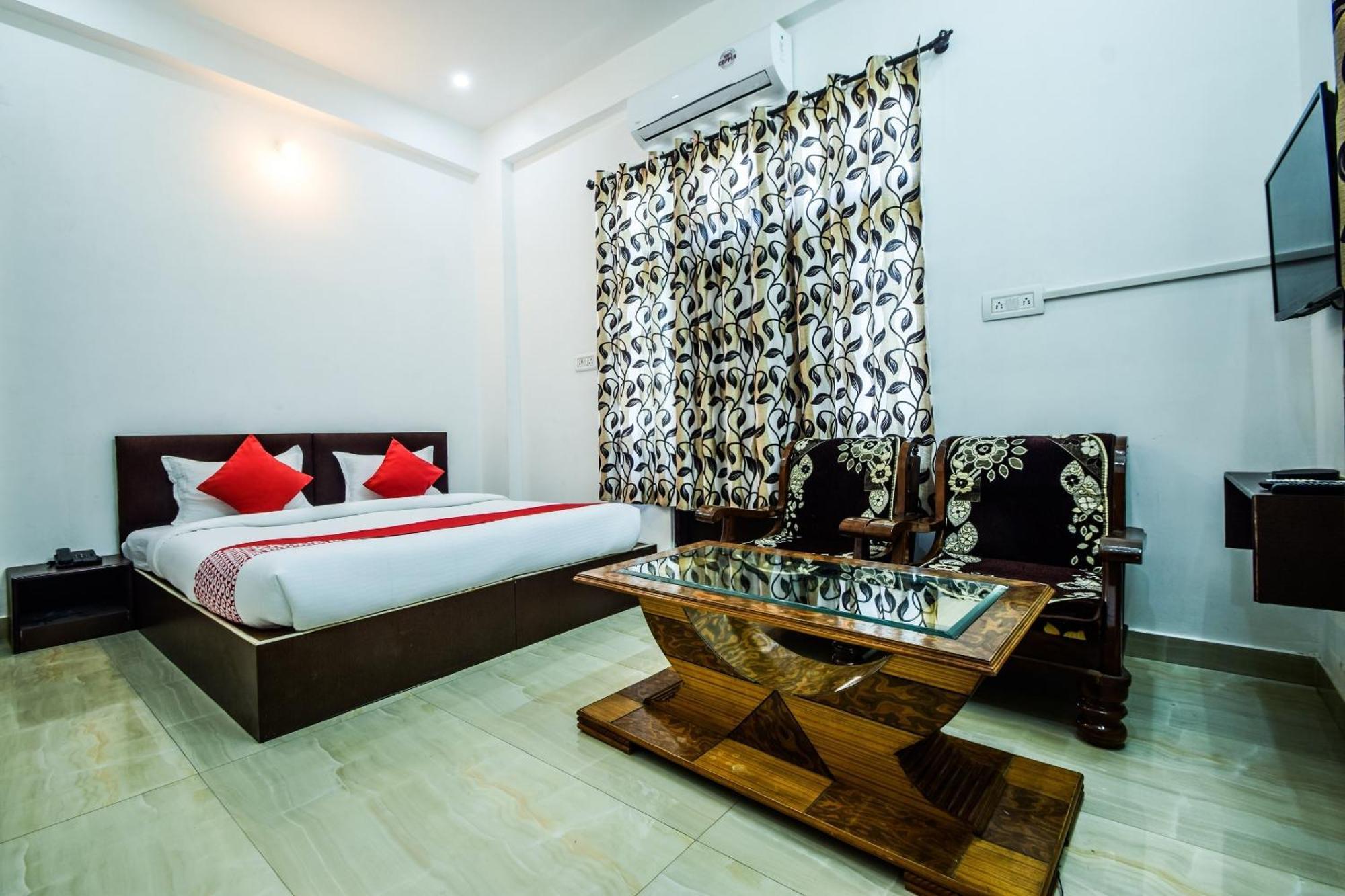 OYO 10682 Hotel Blue Lotus Pushkar Buitenkant foto